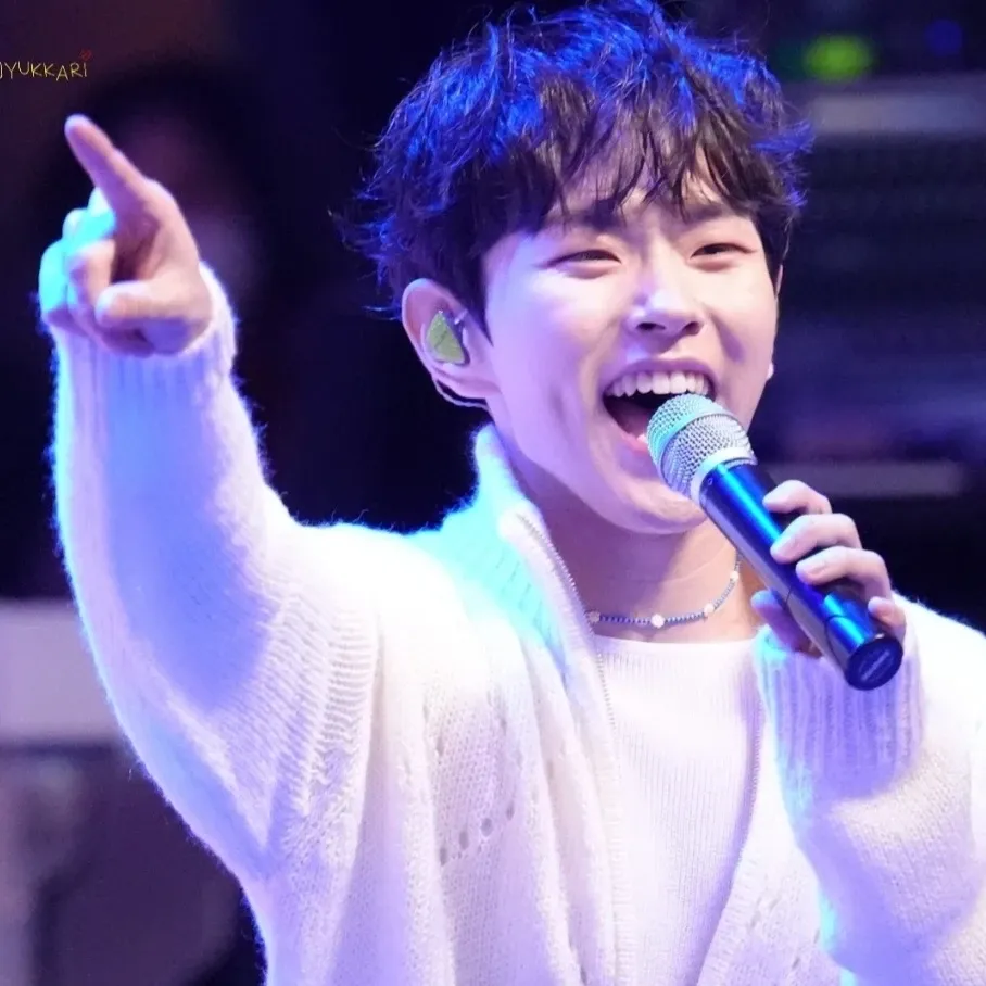 Recent activity shot of Lee Byeongchan