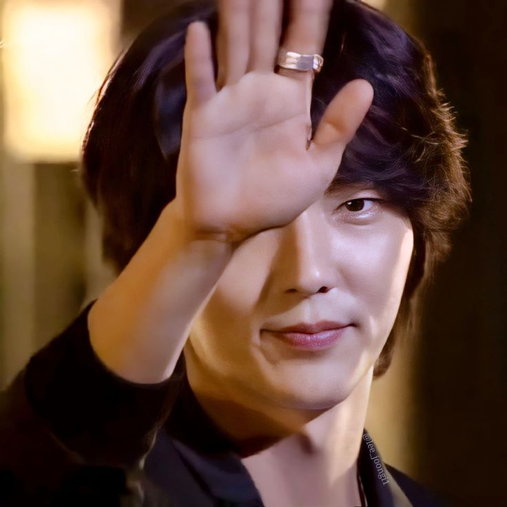 Recent activity shot of Lee Joongi