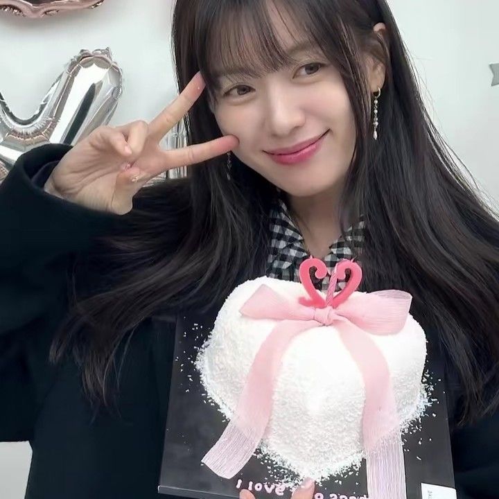 A moment captured by a fan of Han Hyojoo