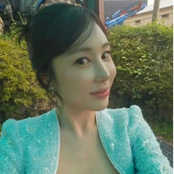 Foto kegiatan terbaru dari Kim Soyou