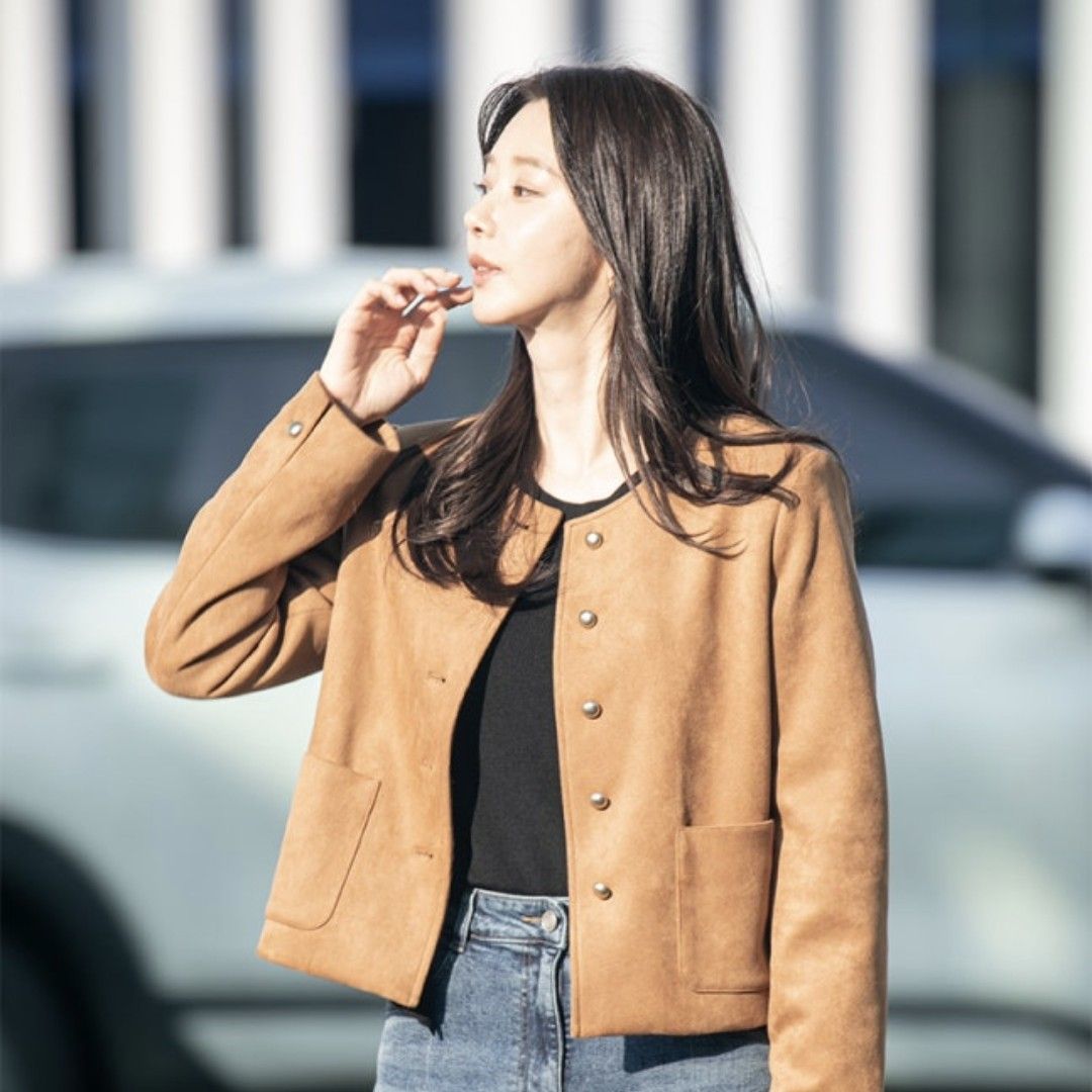 Behind-the-scenes cut of Lee Joobeen