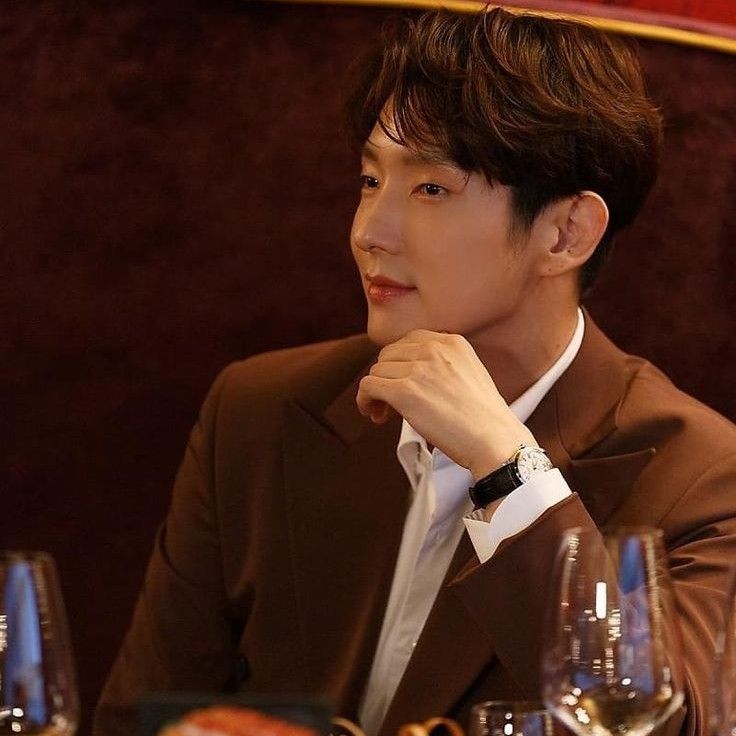 Recent activity shot of Lee Joongi