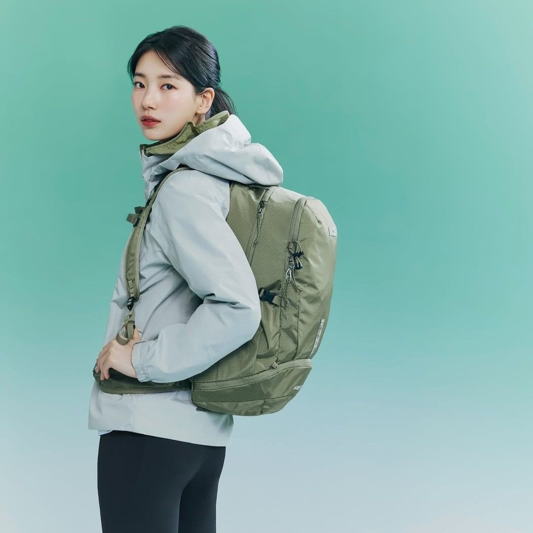 A moment captured by a fan of Bae Suzy