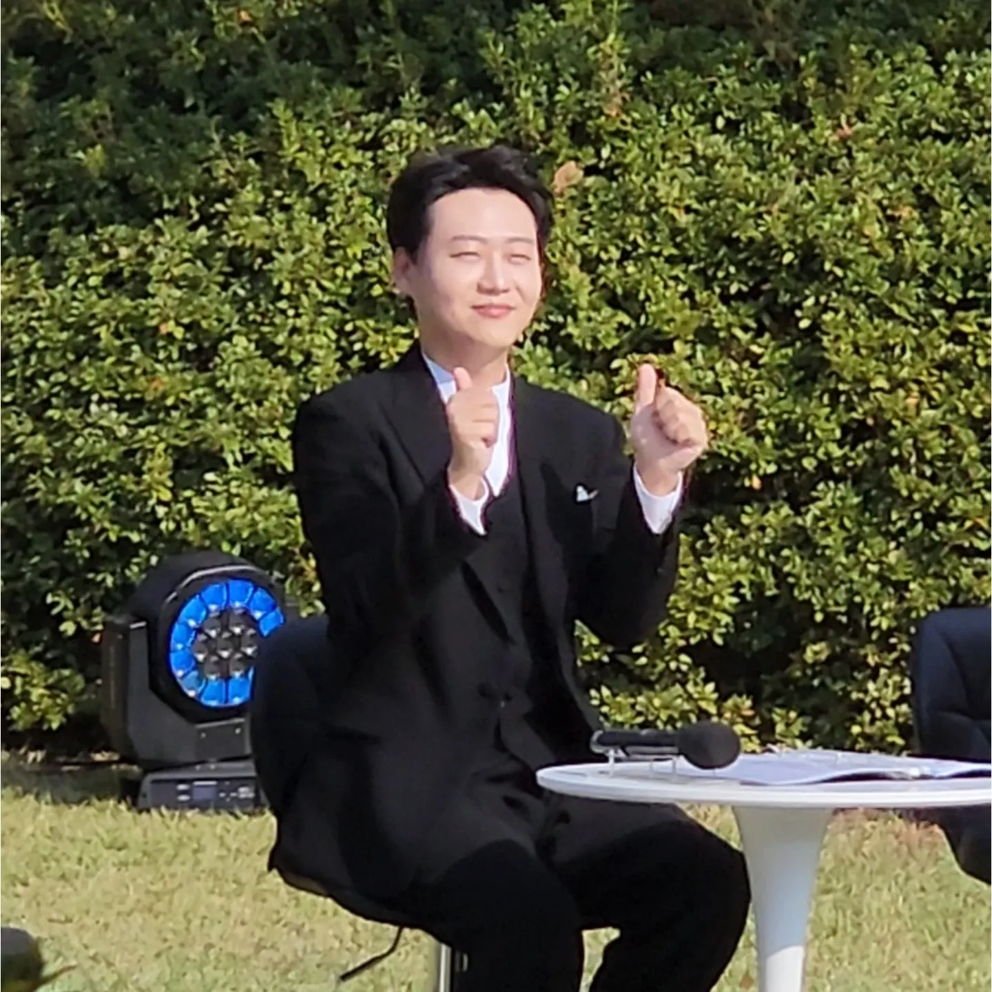 A moment captured by a fan of Min Soohyun