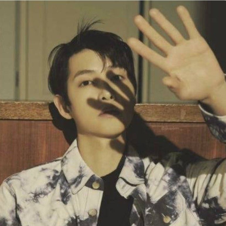 宋仲基的最新照片