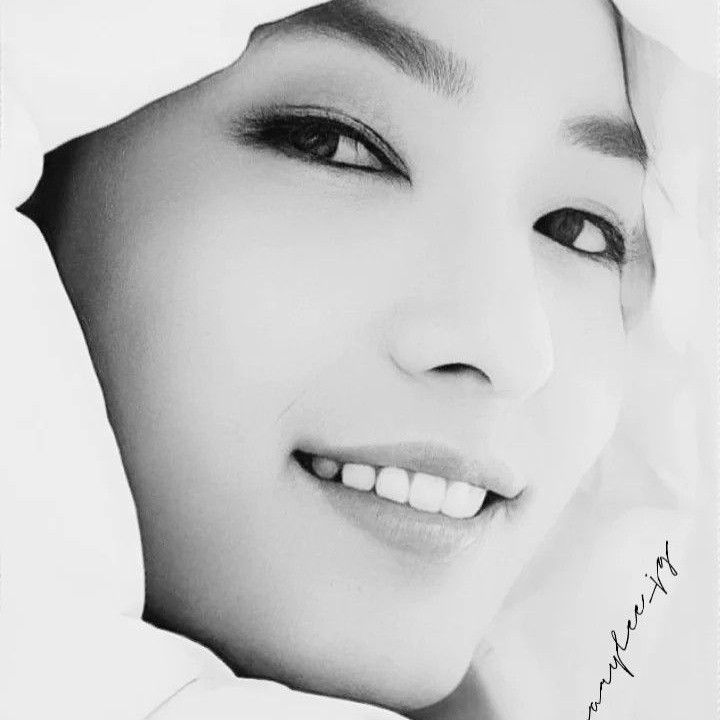 A moment captured by a fan of Lee Joongi