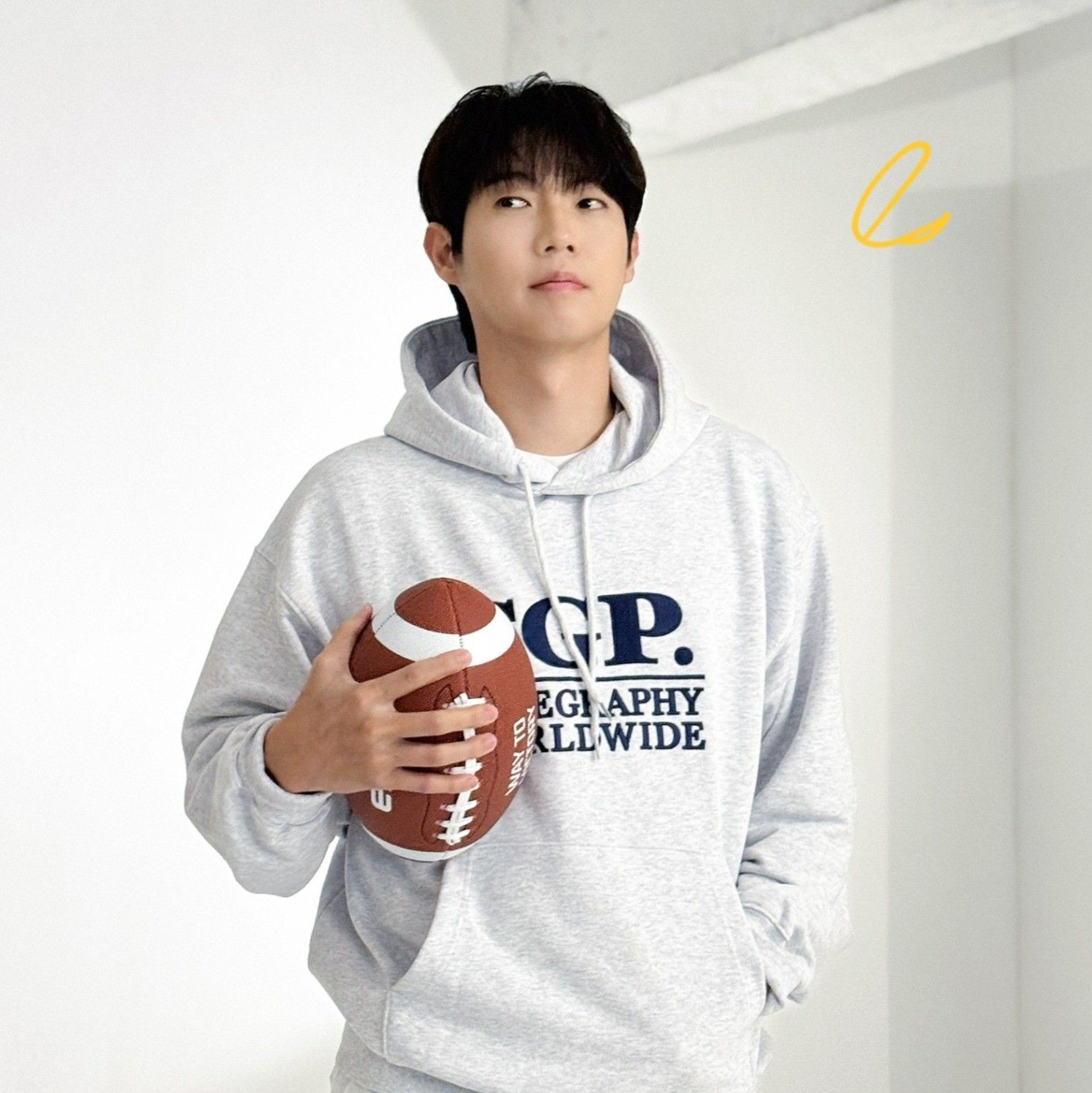 Behind-the-scenes cut of Son Taejin