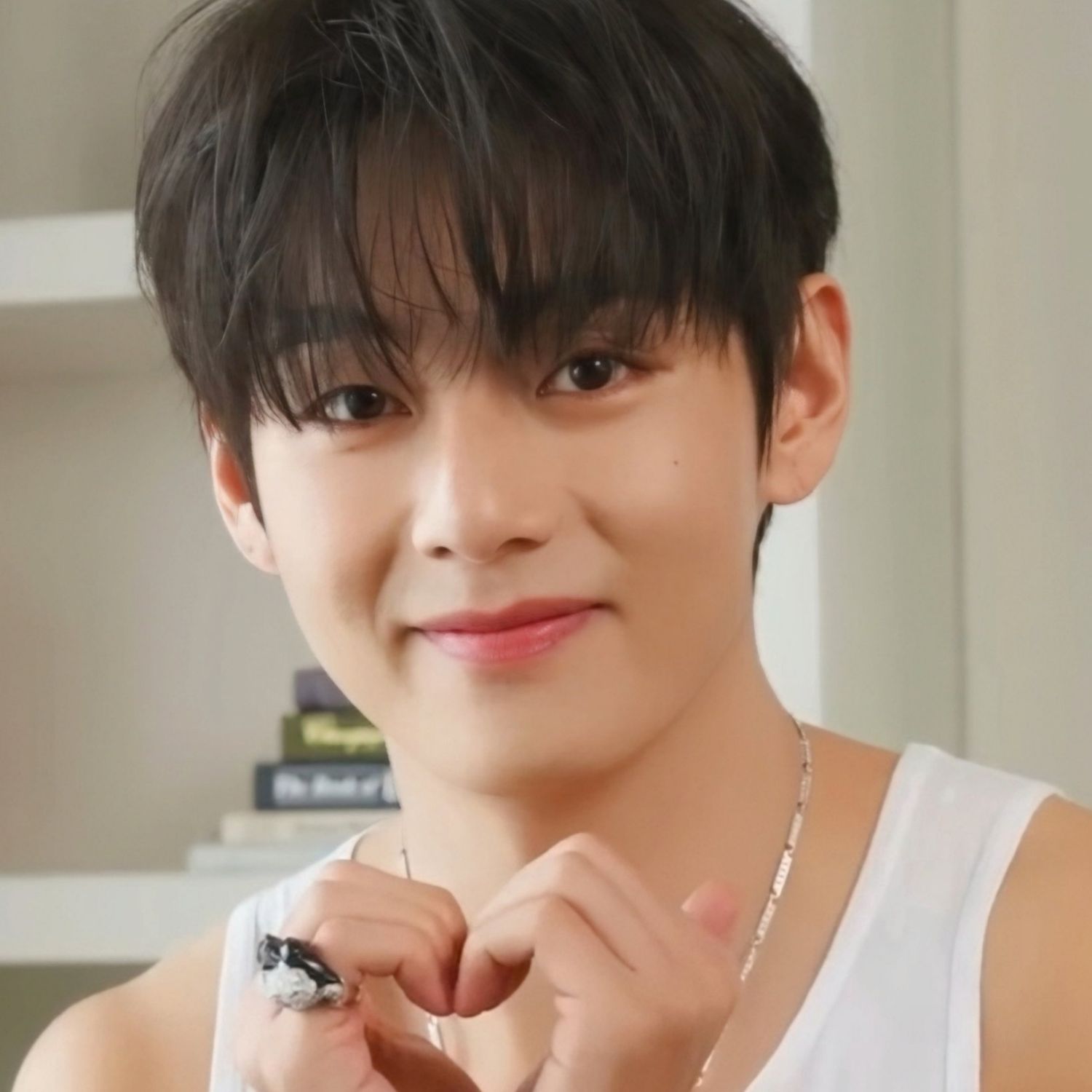 Behind-the-scenes cut of Kim Taehyung (V)