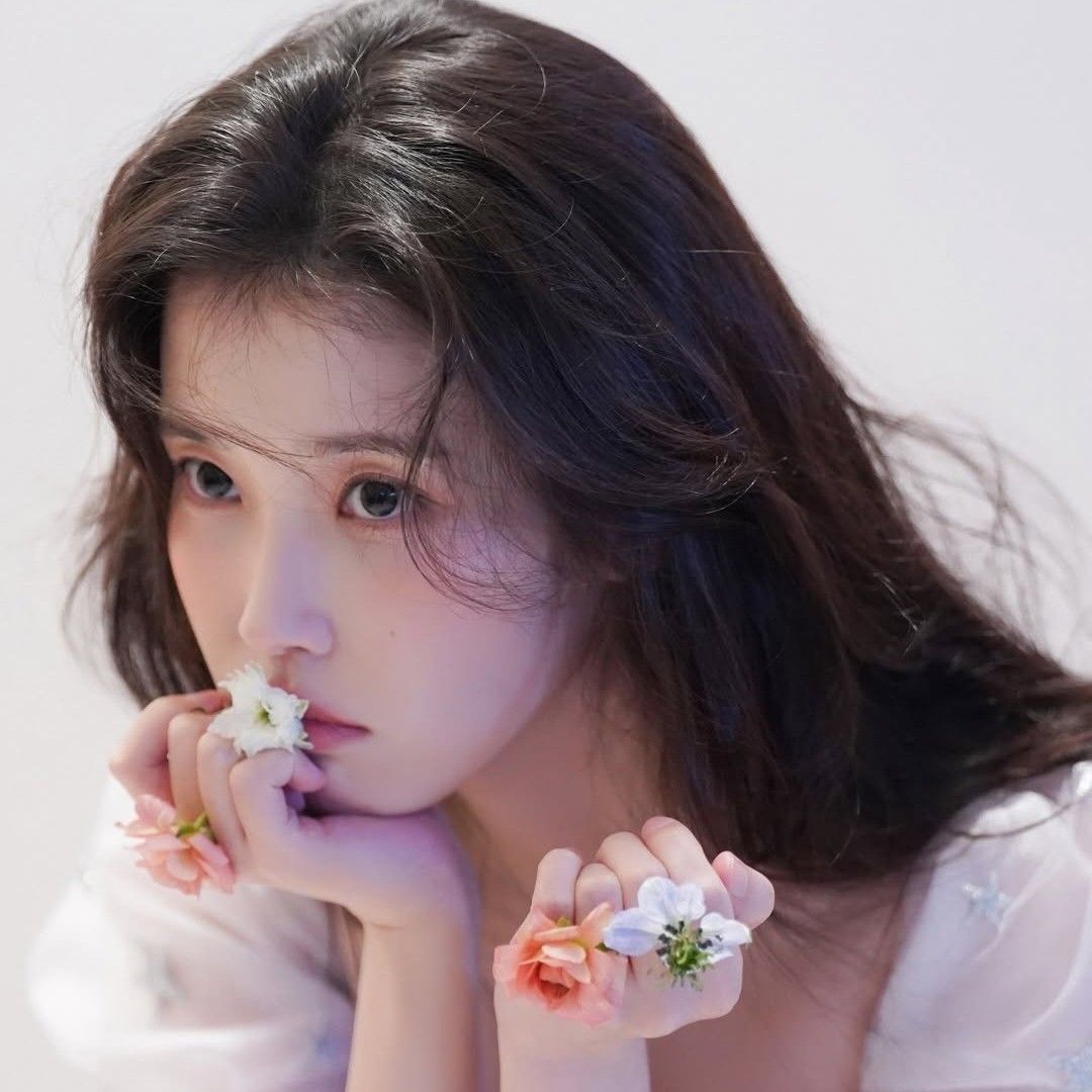 Recent activity shot of IU