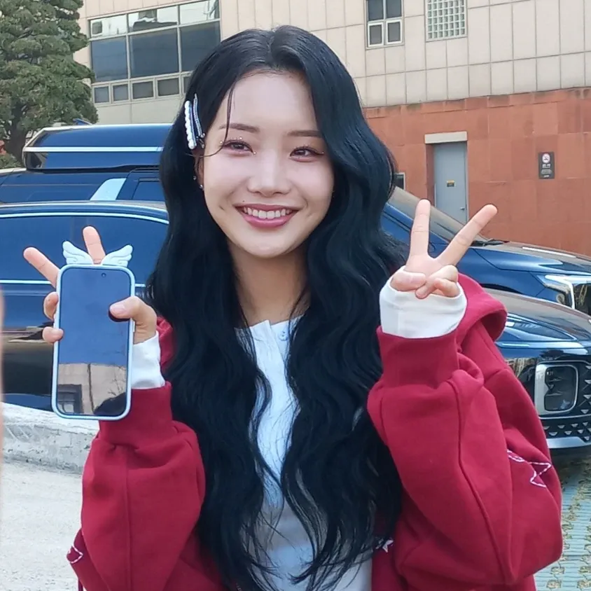 A moment captured by a fan of Kim Soyeon (2004)