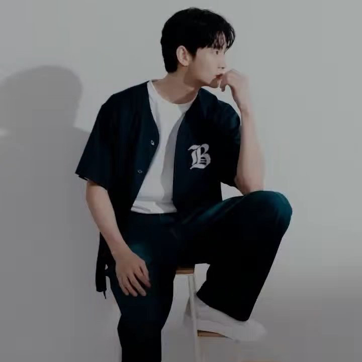 Recent activity shot of Kim Soohyun