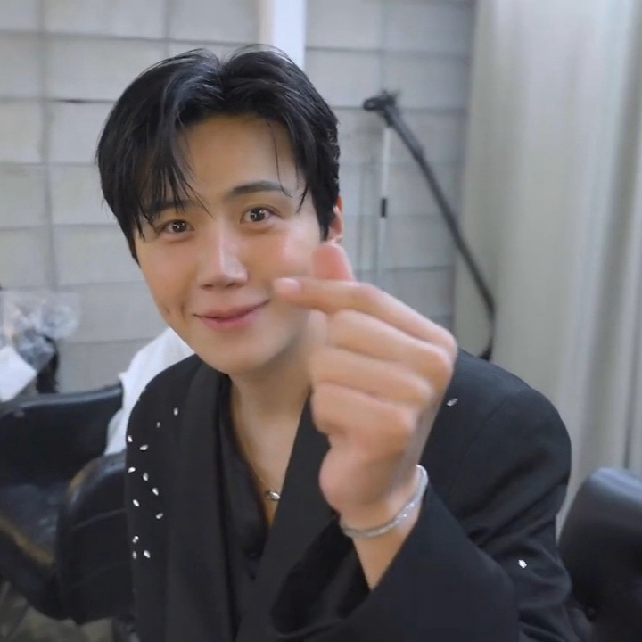 Cuplikan di balik layar dari Kim Seonho