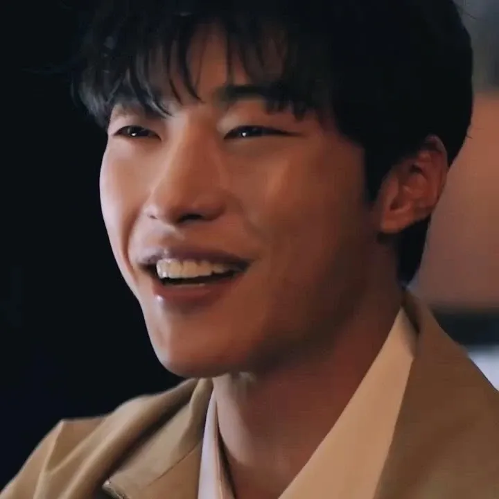 A moment captured by a fan of Woo Dohwan