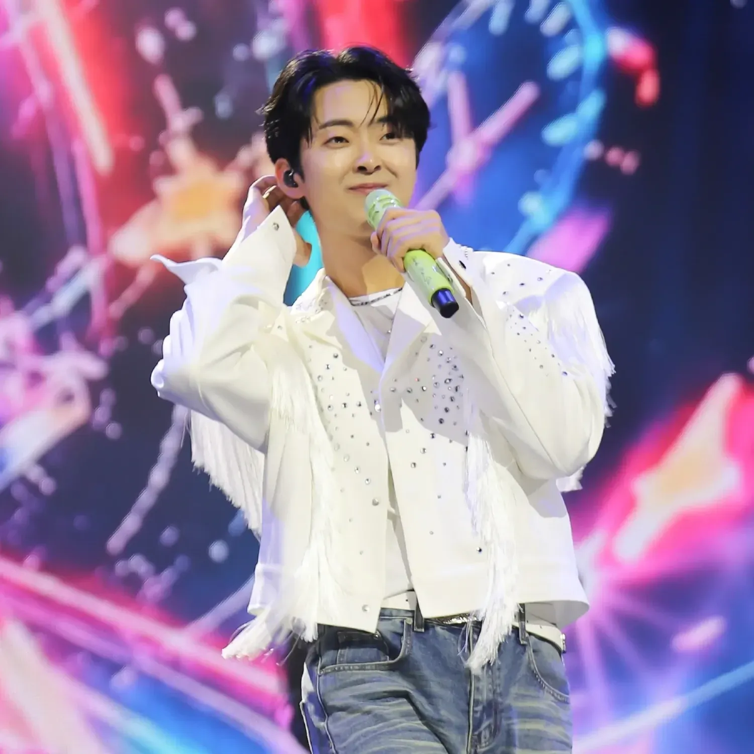Behind-the-scenes cut of Park Minsu