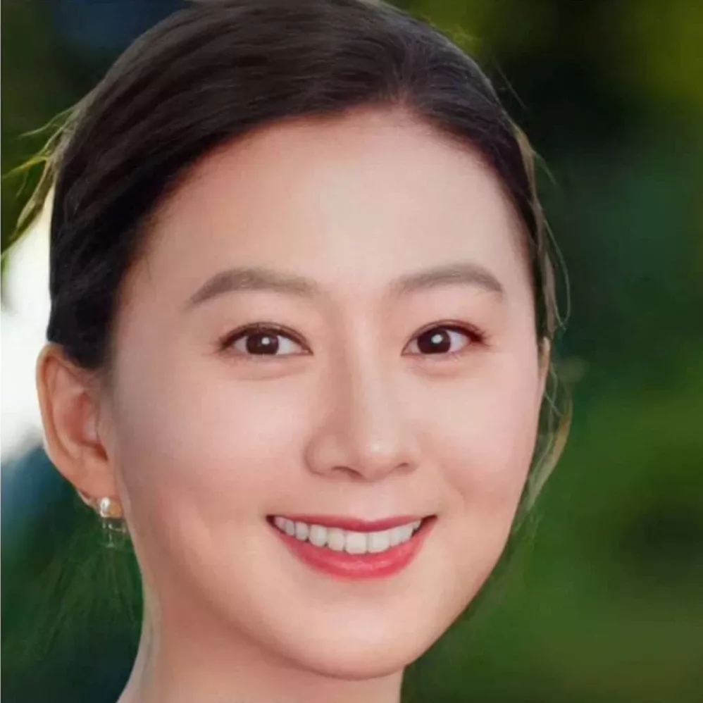 A moment captured by a fan of Kim Heeae