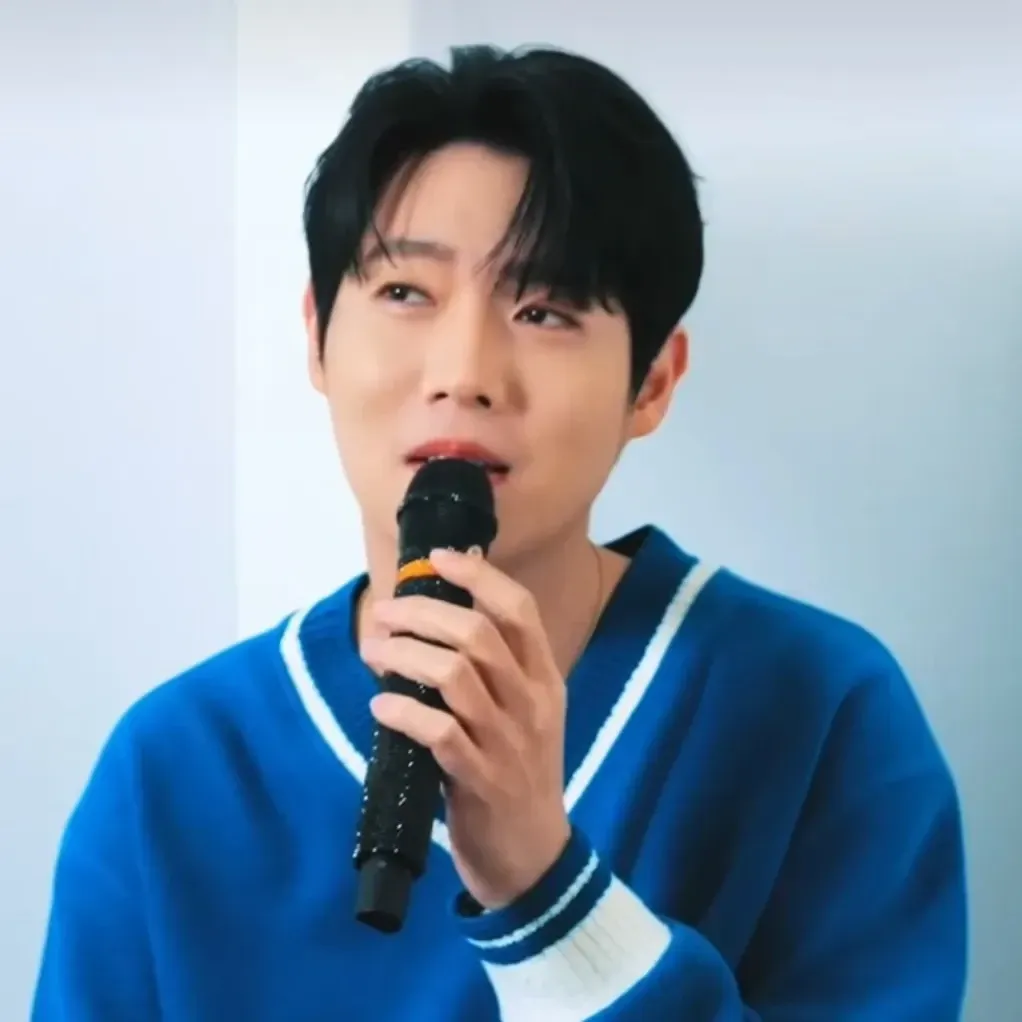 Recent activity shot of Son Taejin