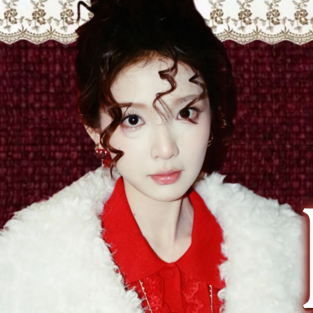 Recent activity shot of Zhang Miaoyi