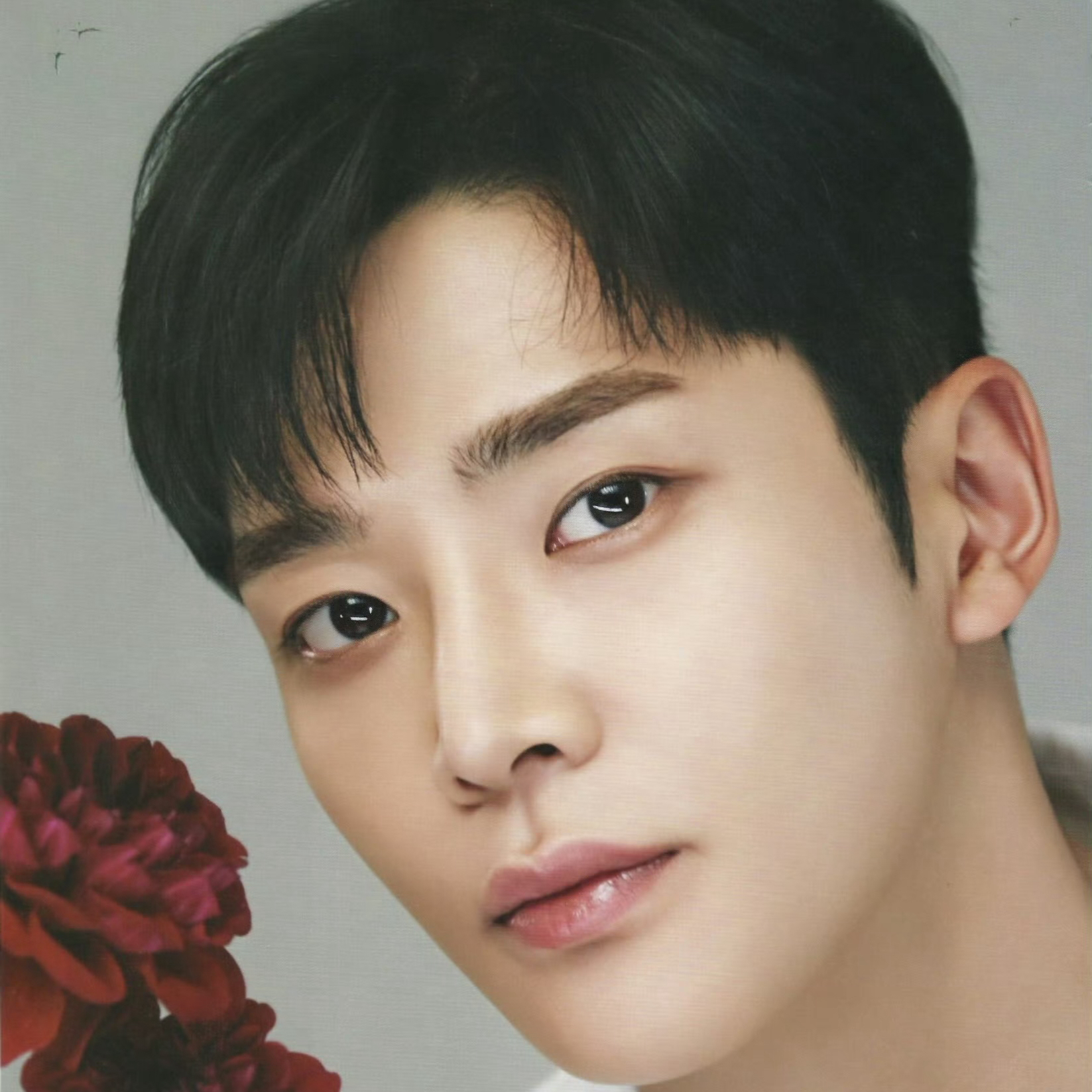 Foto terbaru dari Rowoon