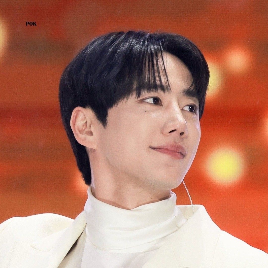 Behind-the-scenes cut of Lee Junyoung