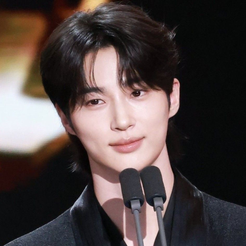 Latest photo of Byeon Wooseok