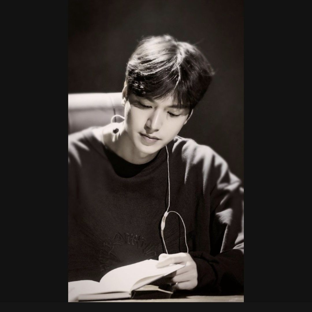 Latest photo of Lee Minho