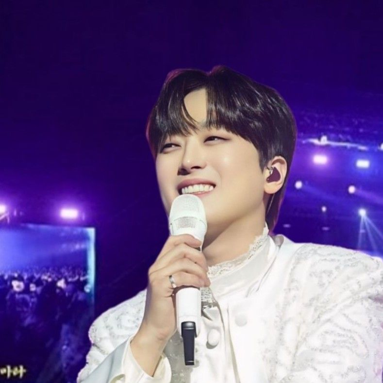 李灿元的最新照片