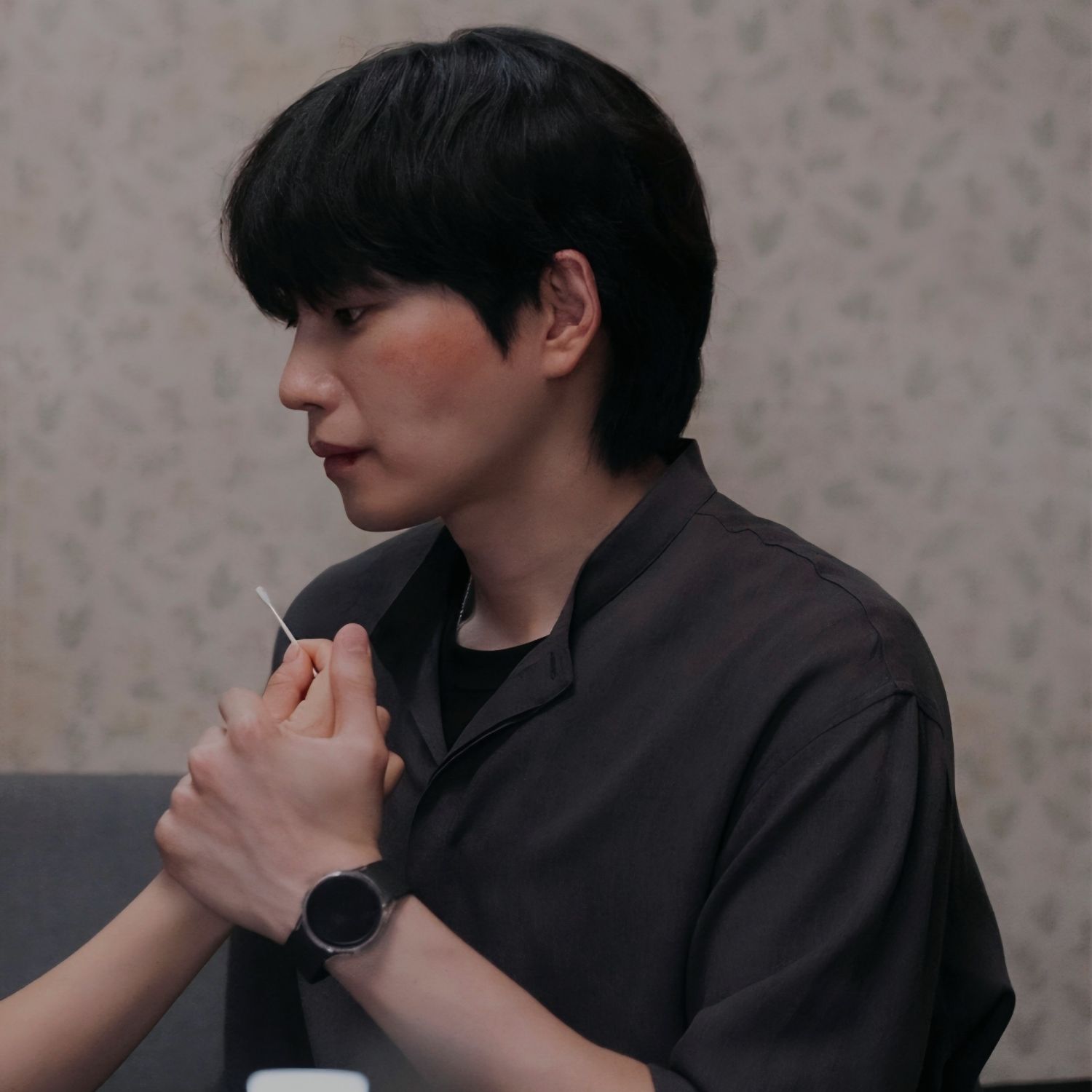 Behind-the-scenes cut of Kim Jaeyoung