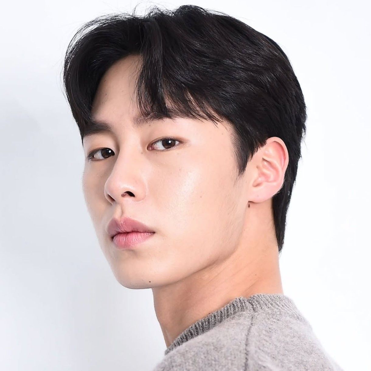 Behind-the-scenes cut of Lee Jaewook