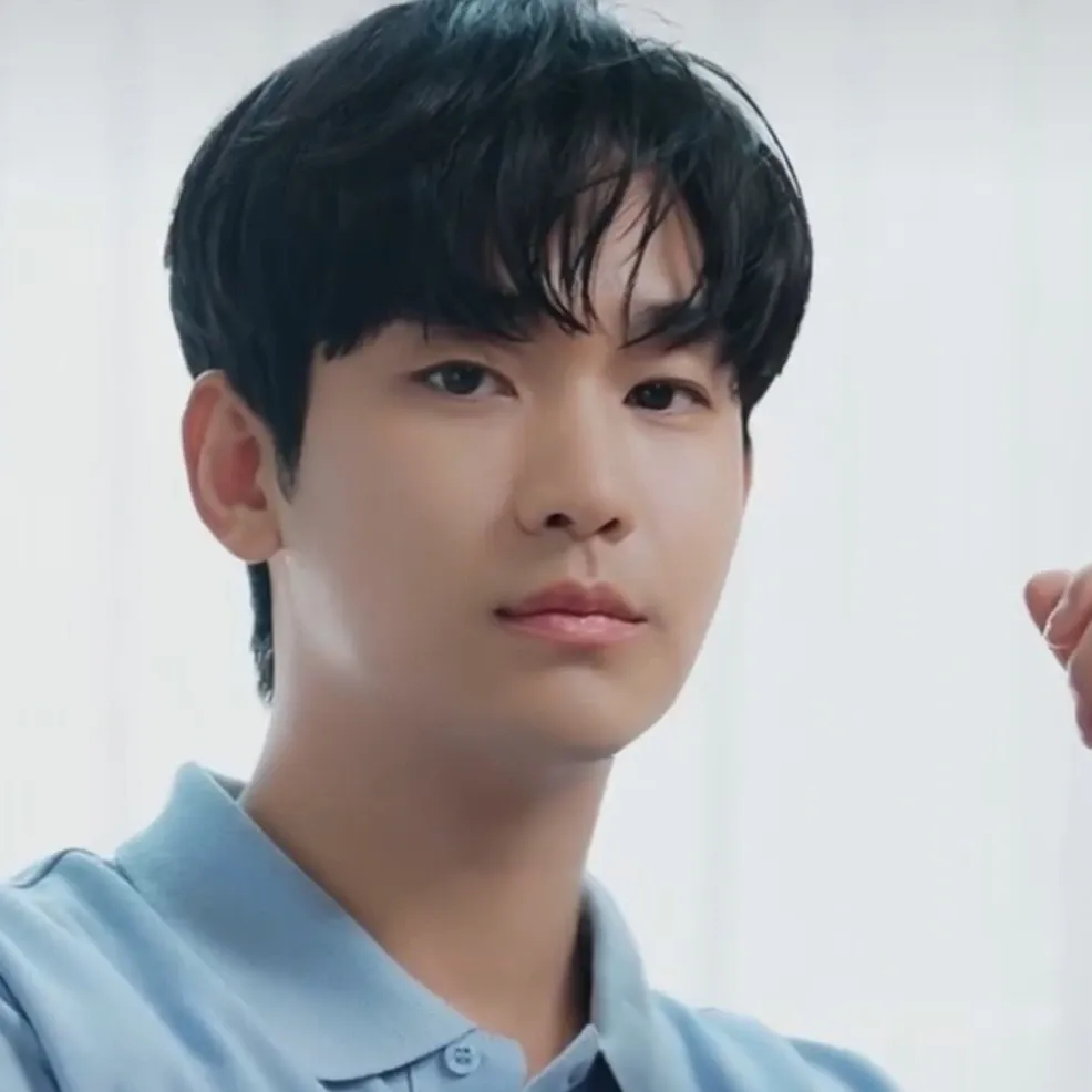 A moment captured by a fan of Kim Soohyun