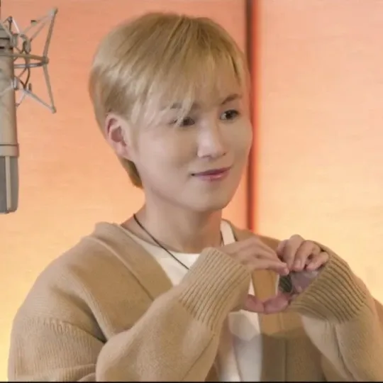 金熙栽的最新照片