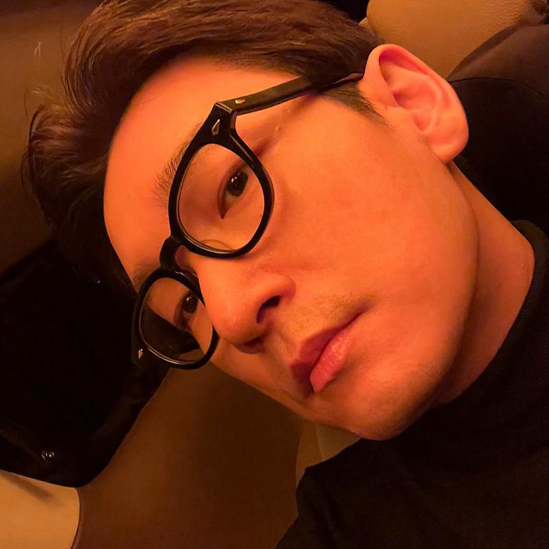 Behind-the-scenes cut of Cho Seungwoo 