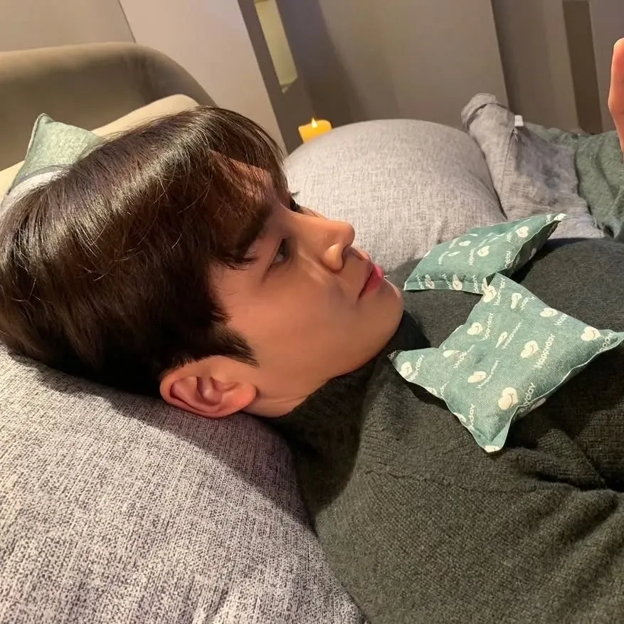 Cuplikan di balik layar dari Rowoon