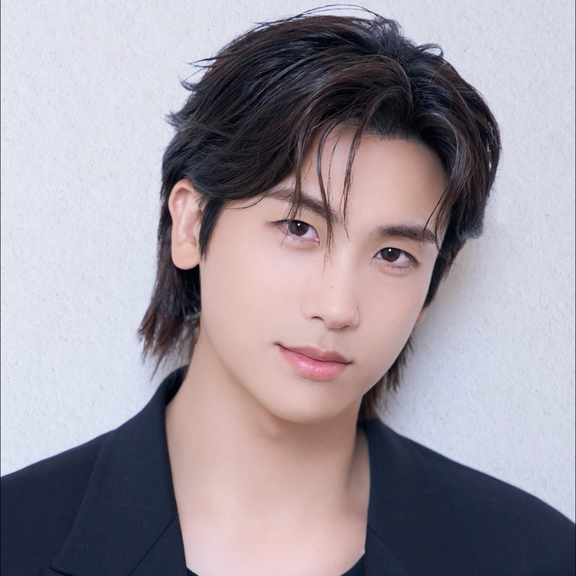 A moment captured by a fan of Park Hyungsik