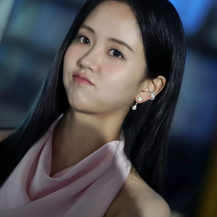 Foto kegiatan terbaru dari Kim Sohyun