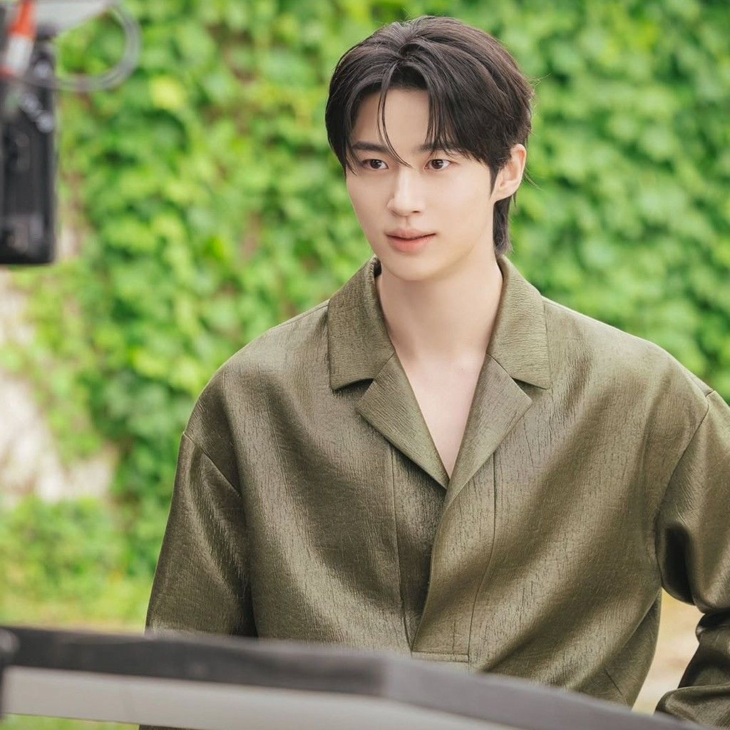 A moment captured by a fan of Byeon Wooseok