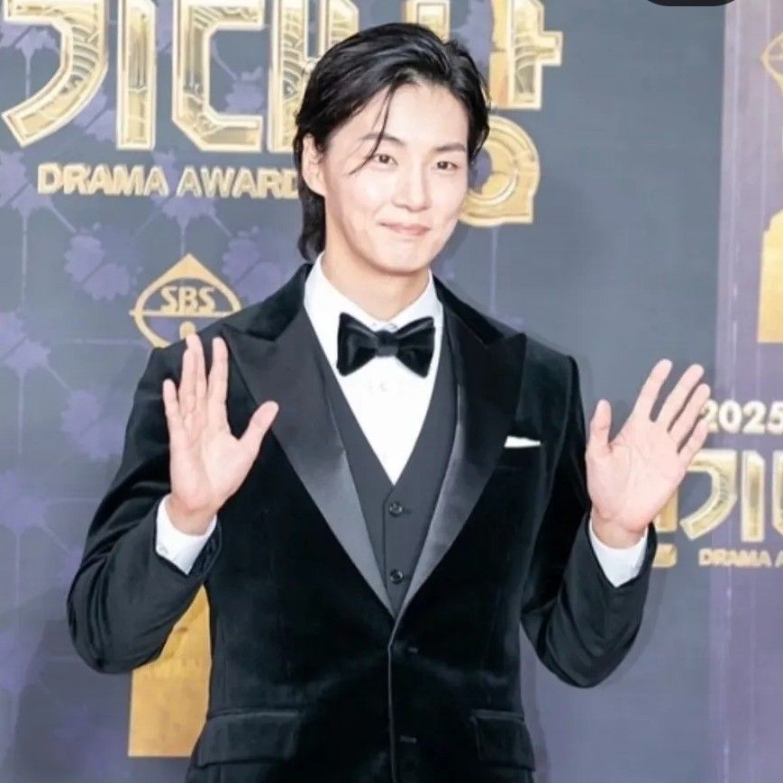 Recent activity shot of Yoon Shiyoon