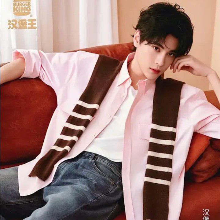 ティエン・シューニンの最近の活動ショット