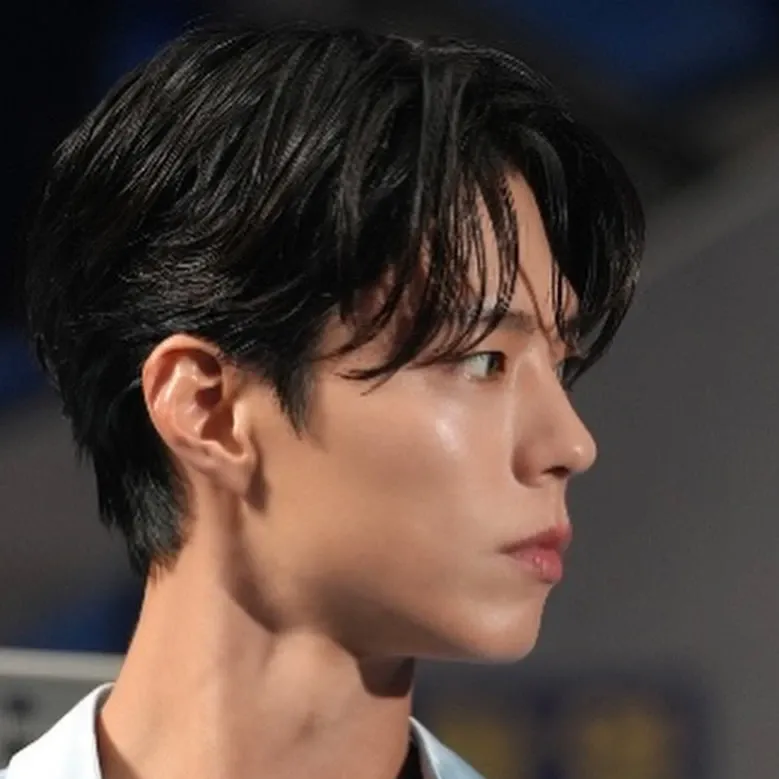 Behind-the-scenes cut of Park Bogum