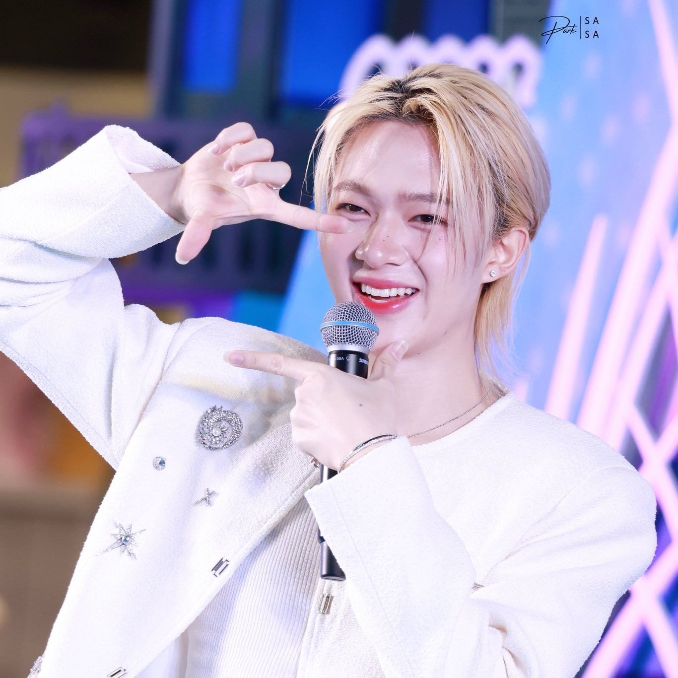 A moment captured by a fan of NuNew