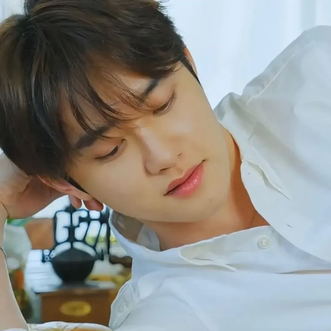 도경수 (디오)의 비하인드 컷