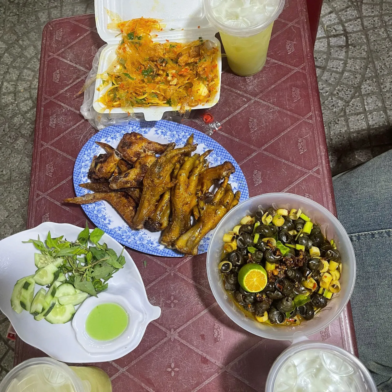 Behind-the-scenes cut of Lee Joongi