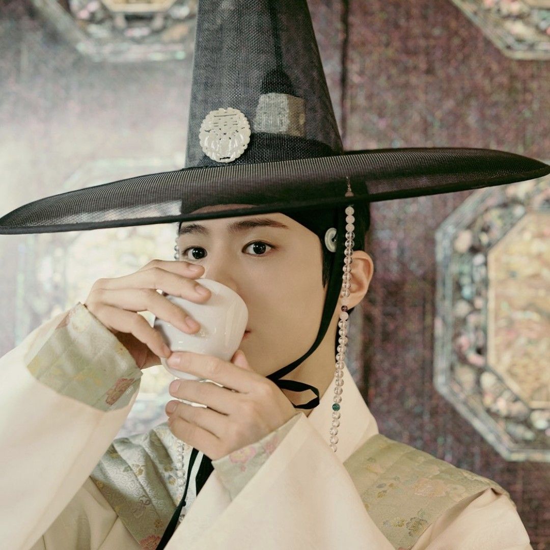 Latest photo of Park Bogum