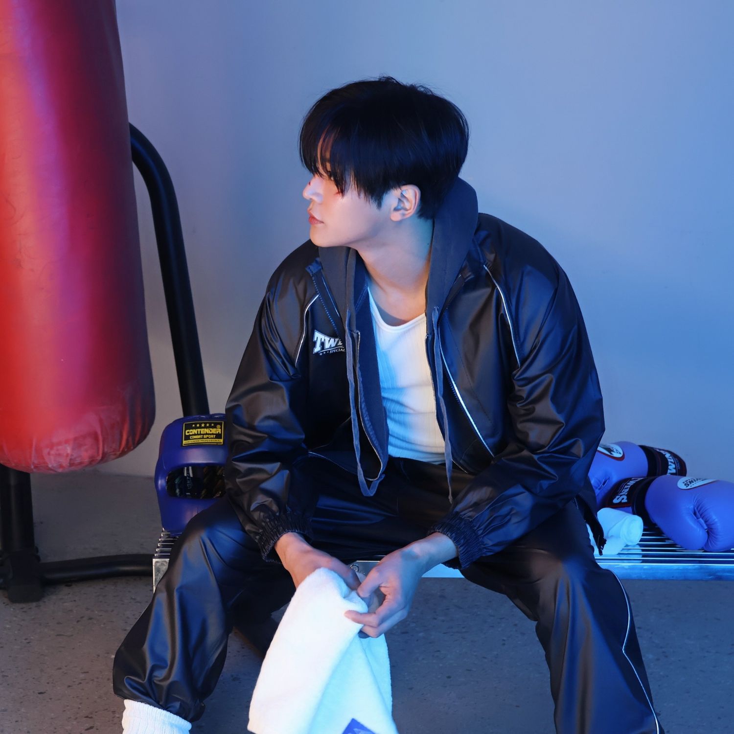 로운의 비하인드 컷