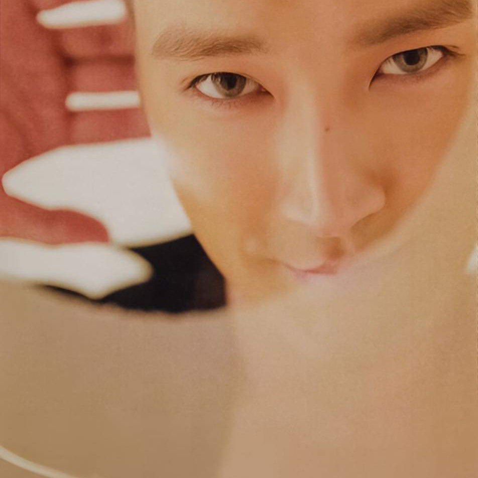 A moment captured by a fan of Choi Siwon