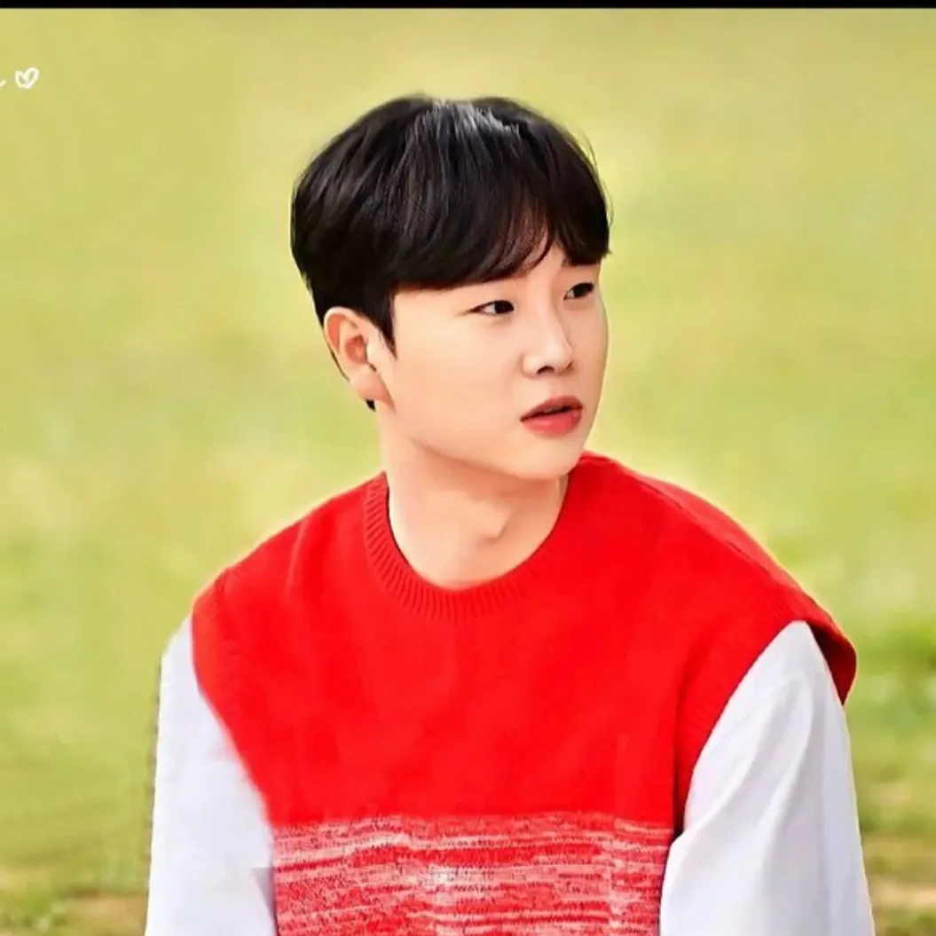 A moment captured by a fan of Song Minjun