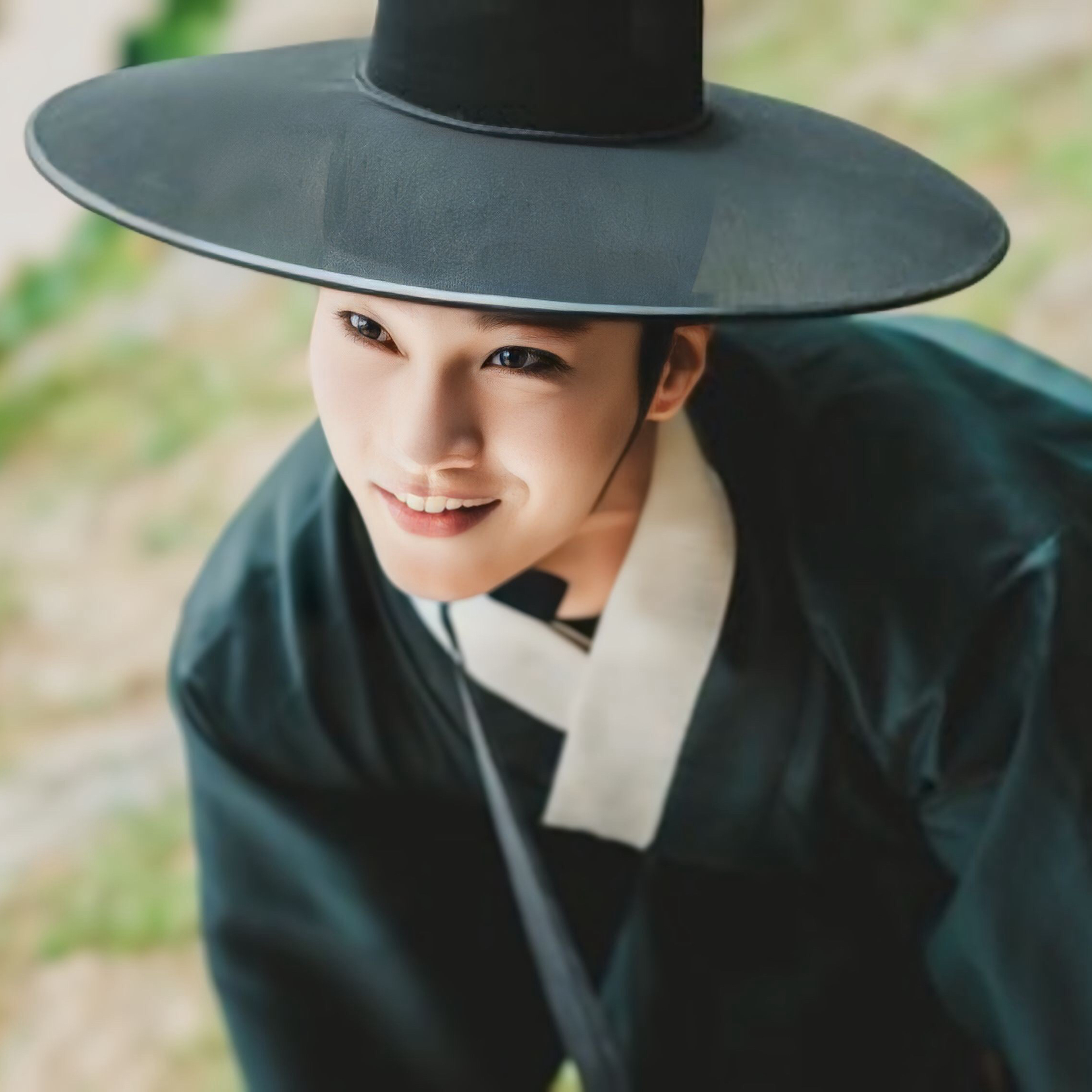 Recent activity shot of Lee Hongnae