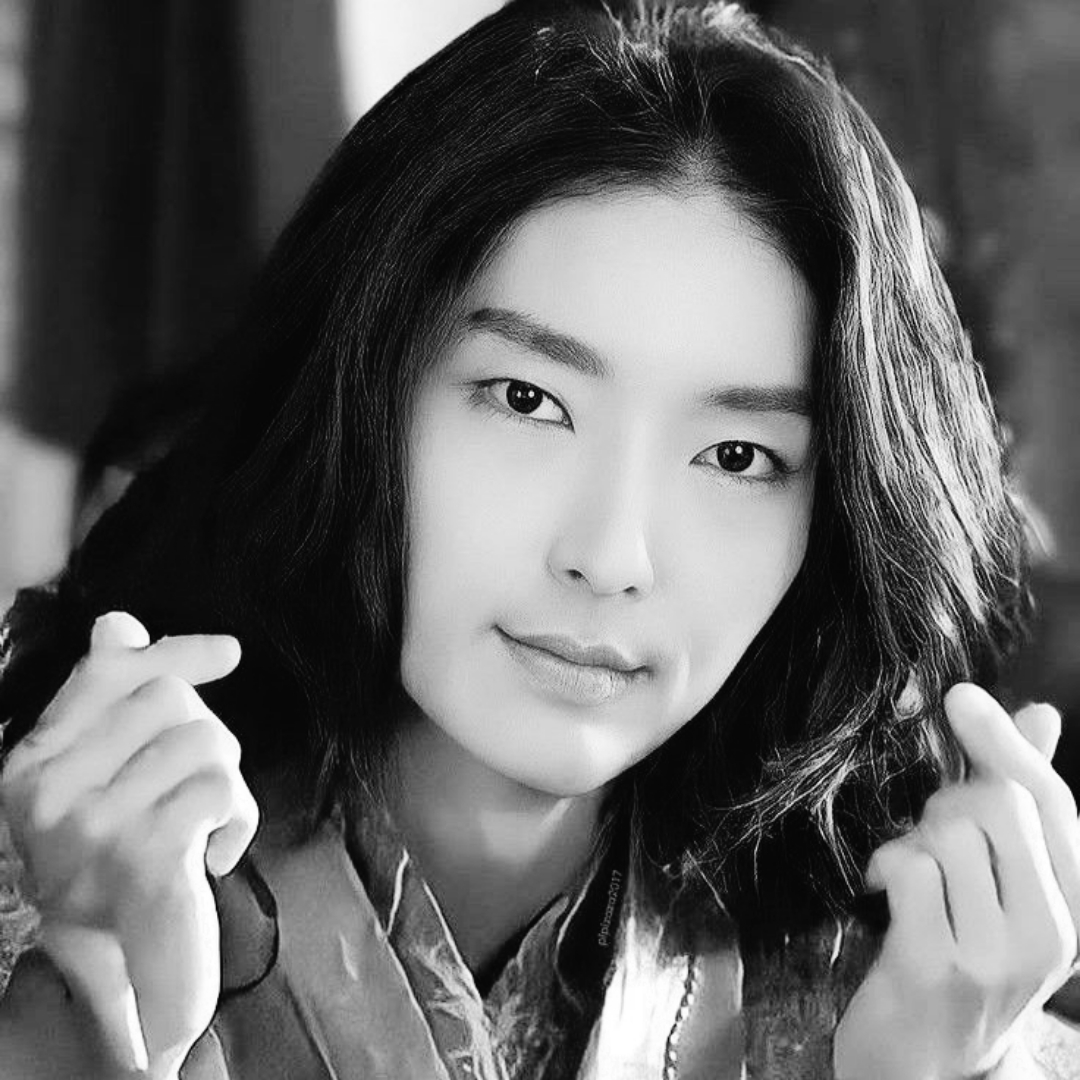 A moment captured by a fan of Lee Joongi