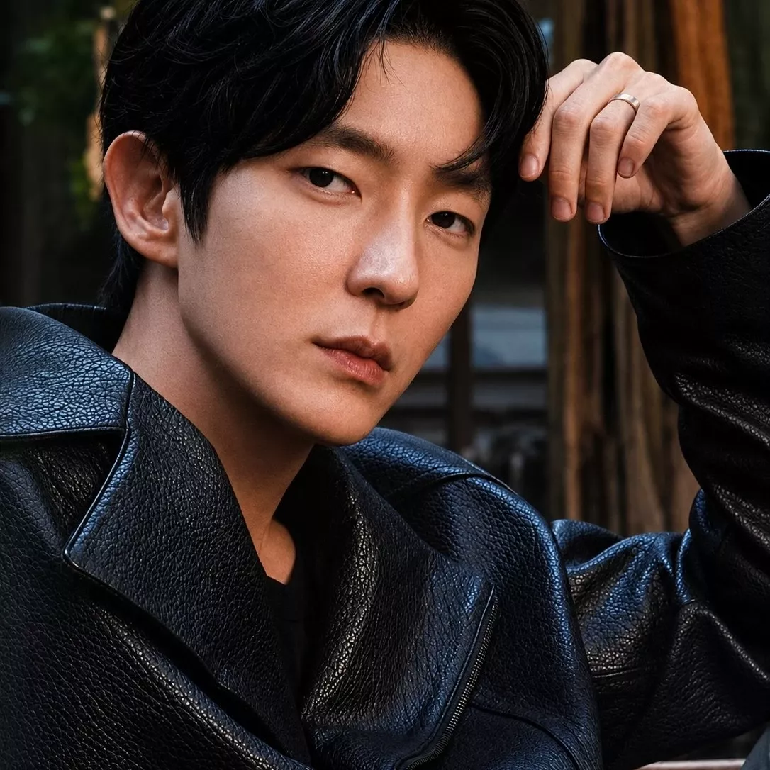 Recent activity shot of Lee Joongi