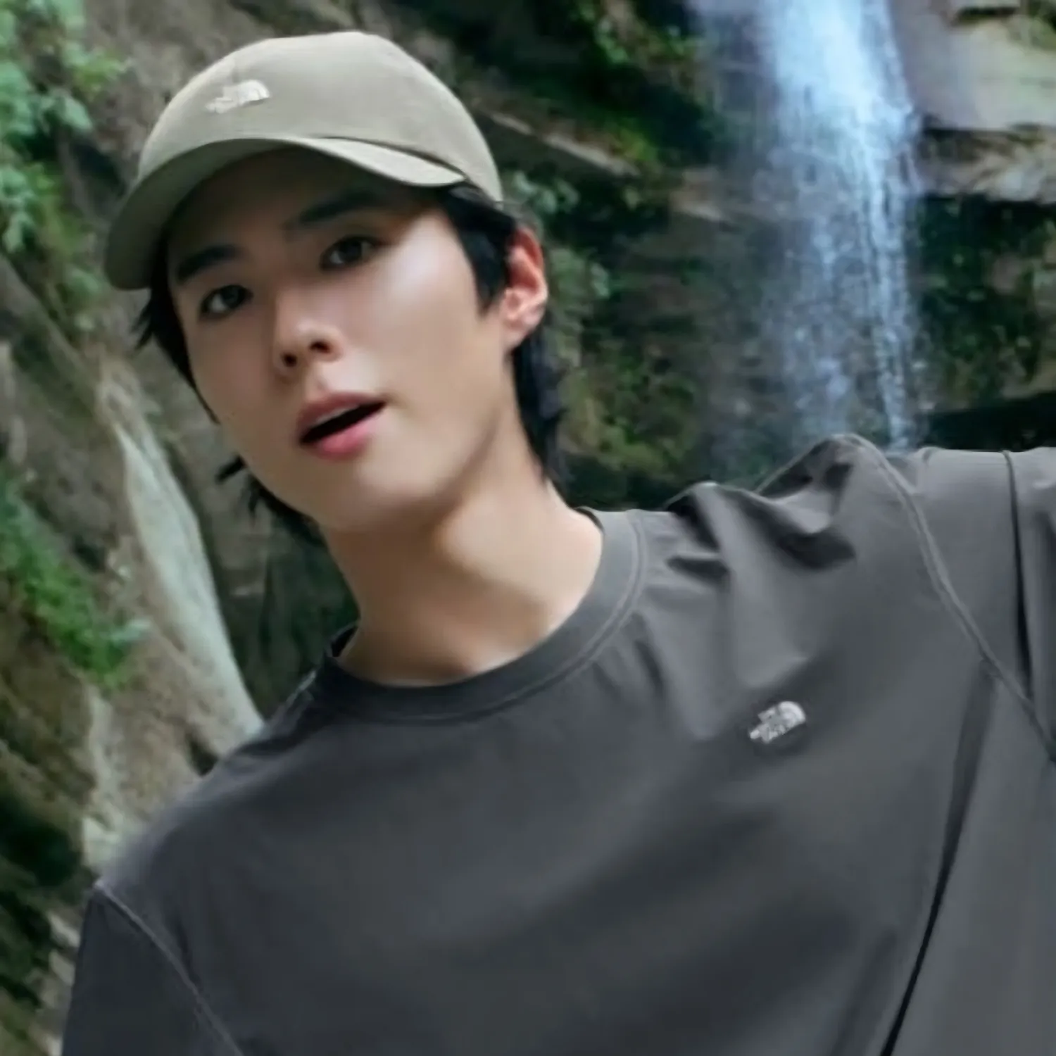 Recent activity shot of Park Bogum