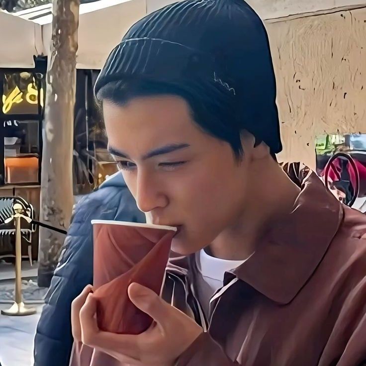 Momen yang diabadikan oleh penggemar Cha Eunwoo